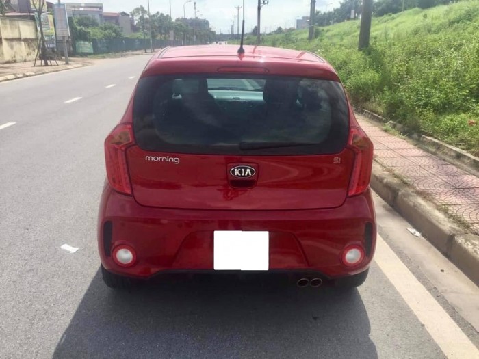 Gia đình cần bán Kia morning SI 2018 đk 2019, số tự động, màu đỏ