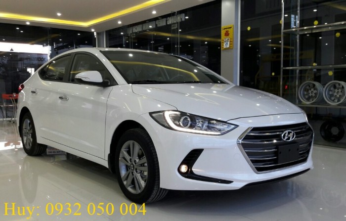 Hyundai Elantra 1.6AT - GIAO NGAY