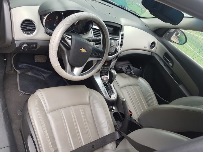 Bán Chevrolet Cruze LTZ  2012 màu bạc tự động chính chủ đẹp