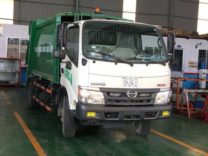 Bán xe cuốn ép rác Hino XZU342 Euro 4  7 khối (m3 )