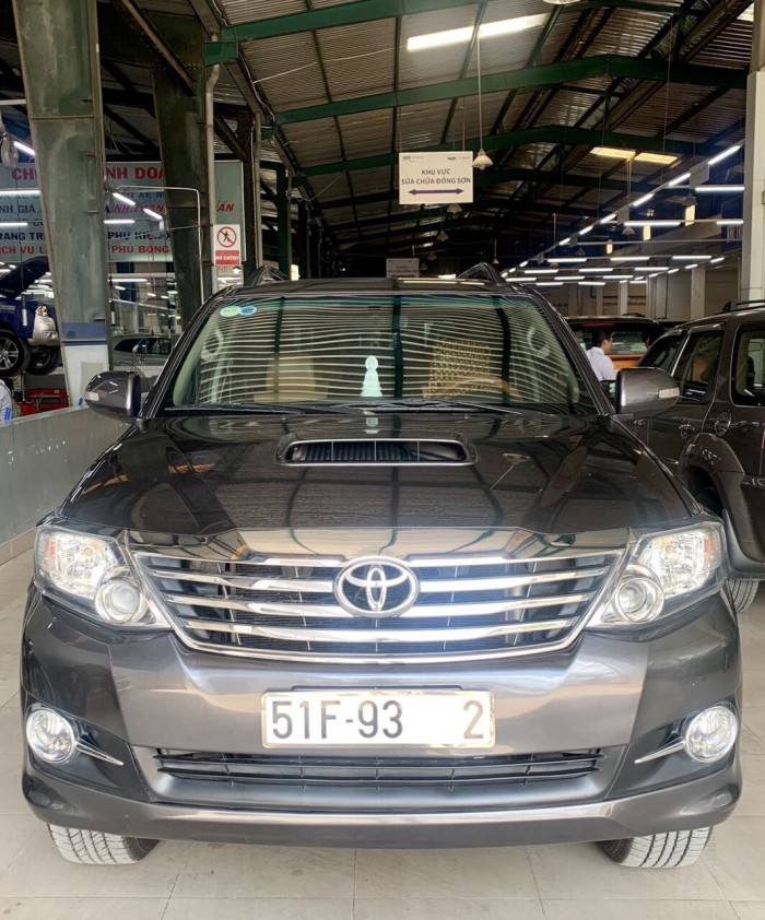 Fortuner 2016, số sàn, máy dầu, màu ghi xám, xe đẹp bảo hành hãng