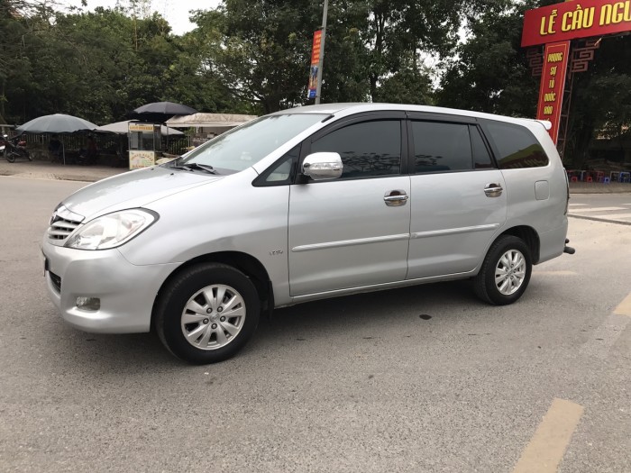 Bán ô tô Toyota Innova G đời 2010, màu bạc, Xe Cực Tuyển. Nói K taxi dịch vụ