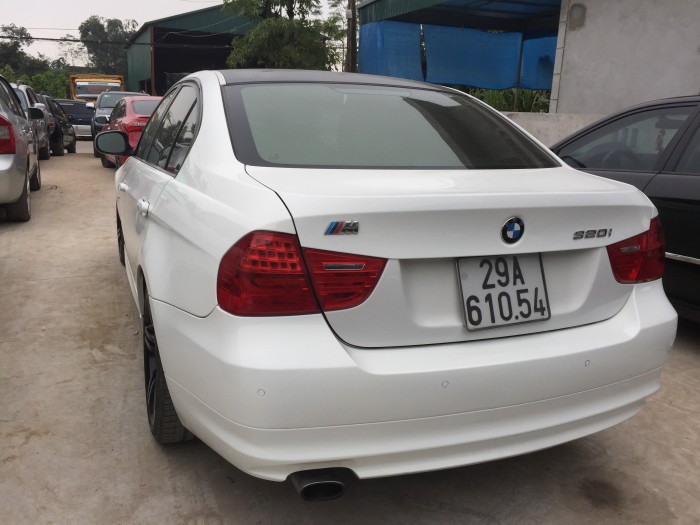 Xe BMW 3 Series 320i 2009