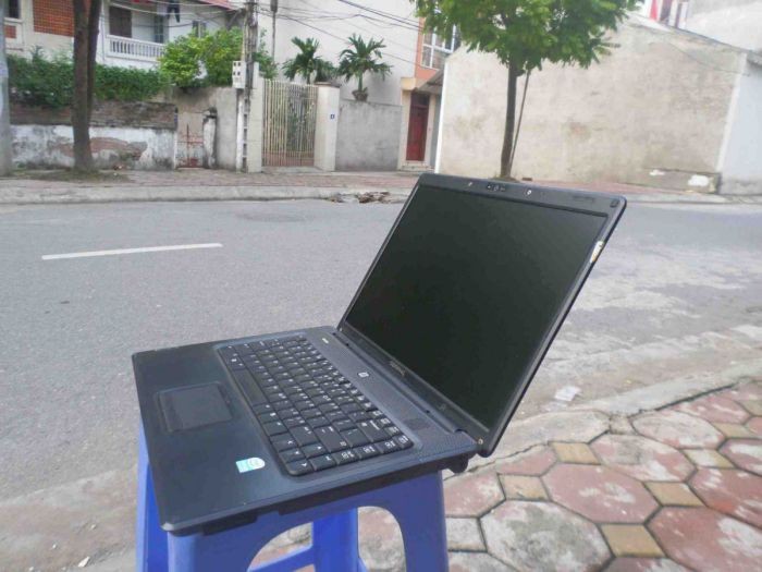 laptop cũ, Hp compaq c700 ,laptop dòng doanh nhân,