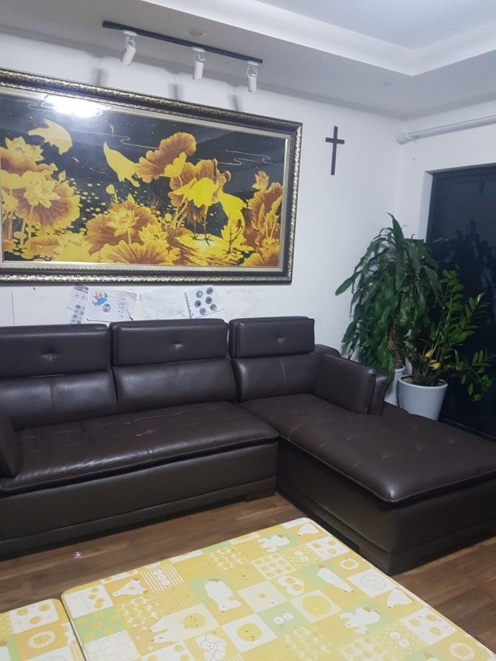 Chủ nhà bán nhanh căn hộ 4 ngủ diện tích 152m2, view Đông Nam