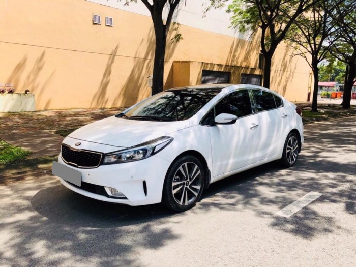 Kia Cerato 2018 đk 2019 Trắng tự động  xe đi 200 km