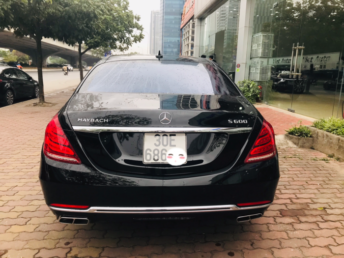 Maybach S600 nhập Đức,màu đen,Model 2016,đăng ký 2017,biển Hà Nội,lăn bánh 9000km.