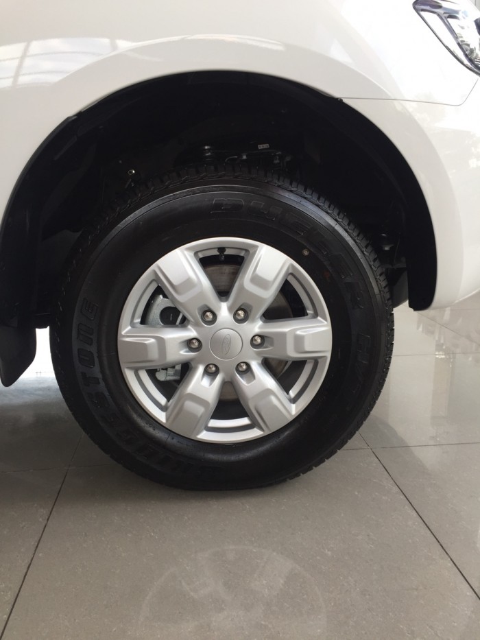 Bán Ford Everest , xe đủ màu, giao ngay trong tháng