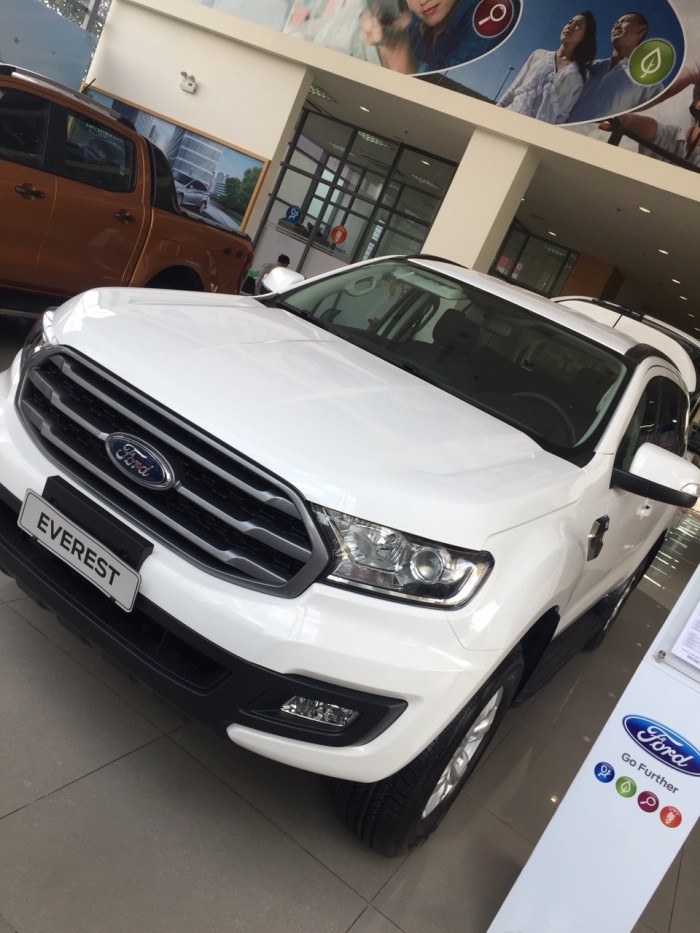 Bán Ford Everest , xe đủ màu, giao ngay trong tháng