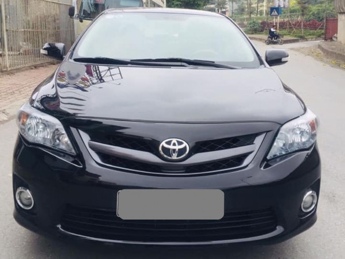Bán Toyota Altis 2011 tự động 2.0 màu đen full