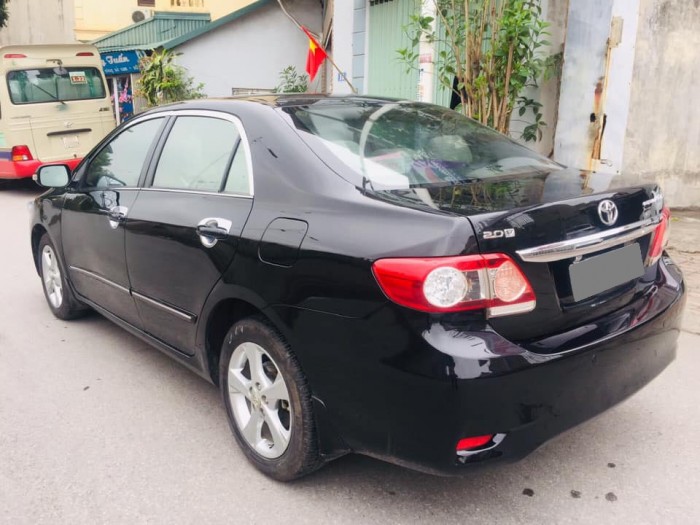 Bán Toyota Altis 2011 tự động 2.0 màu đen full