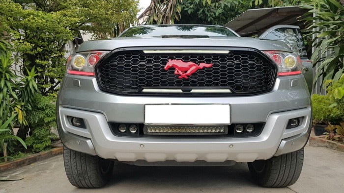 Cần bán Ford Everest Titanium đời 2016 - Xe gia đình