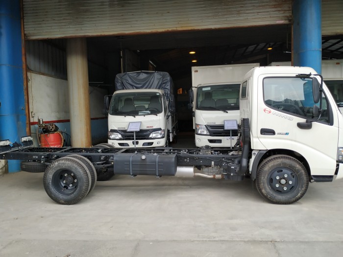 Hino Dutro XZU 342L , 352L , 650L , 720L , 730L