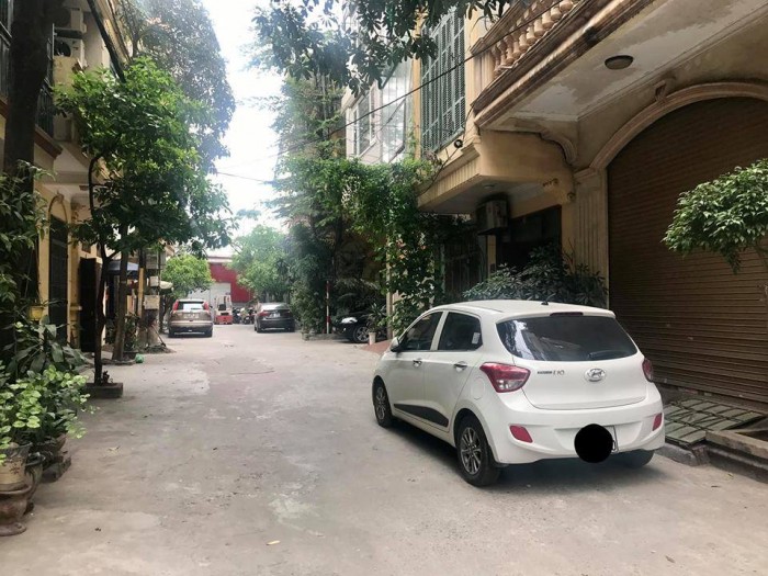 Bán nhà mặt phố Trương Định 45m2 x 5T, nhà đẹp, gara ô tô, kd tốt
