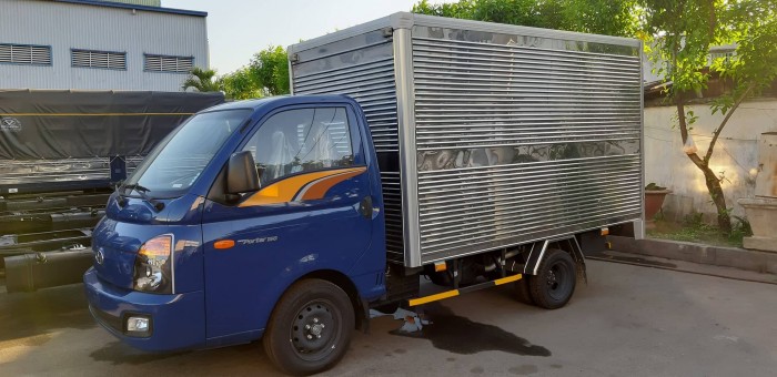Giá Xe Tải Hyundai Porter H150 1.5 Tấn Thùng Kín , Hỗ Trợ Vay 80%
