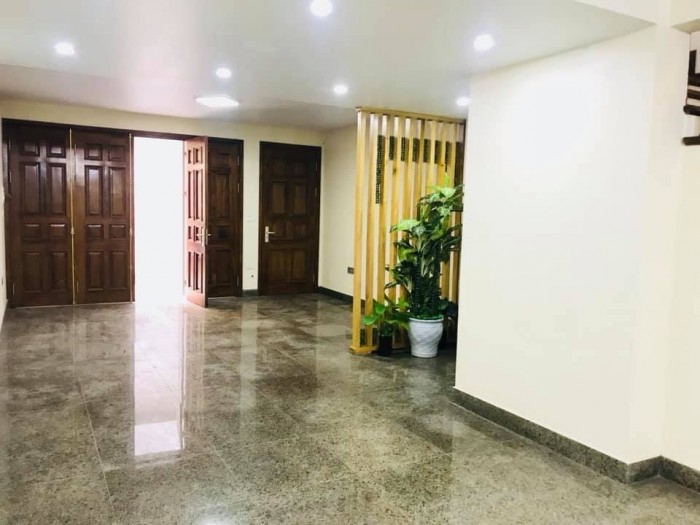 Tam Trinh 50m2, 5 tầng, MT 4m nhà đẹp ở luôn