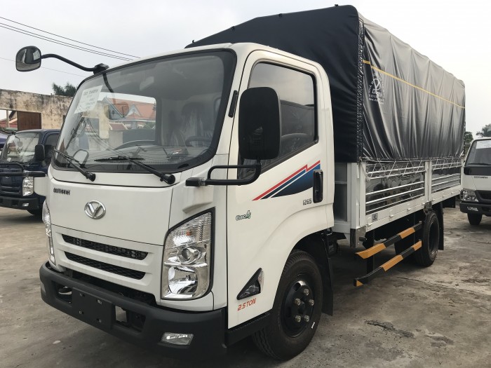 Xe tải IZ65 Đô Thành 3,5 tấn thùng mui bạt