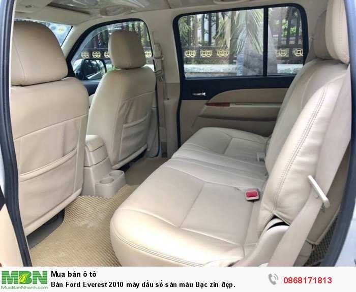 Bán Ford Everest 2010 máy dầu số sàn màu Bạc zin đẹp