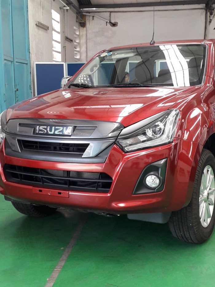 Isuzu Việt Nam giảm giá xe D-Max pick up trong tháng 3 - 100 triệu