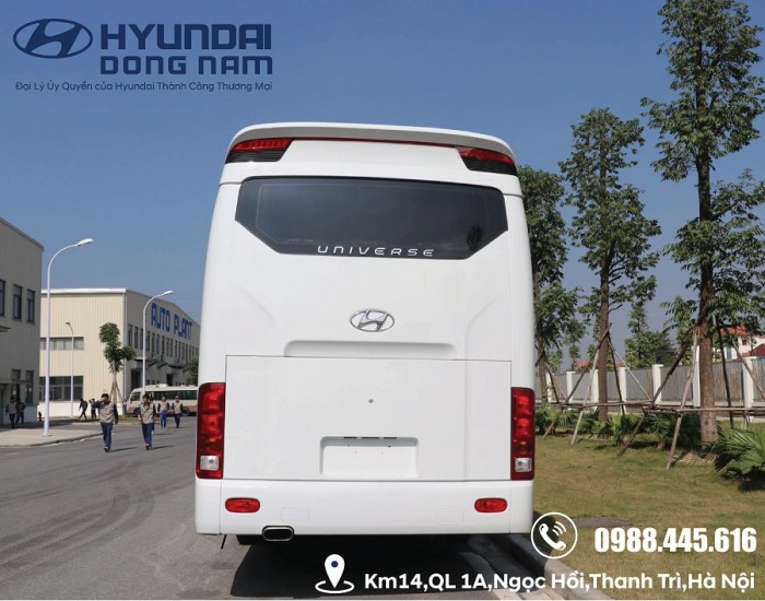 Xe khách Hyundai Universe 47 chỗ 2018