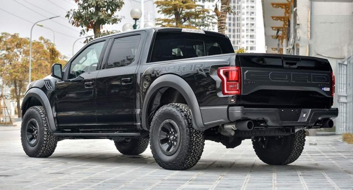 Bán ô tô Ford F150 Raptor Màu đen model 2019, màu đen, nhập khẩu Mỹ, LH: 0982.842838