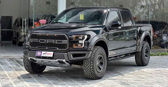 Bán ô tô Ford F150 Raptor Màu đen model 2019, màu đen, nhập khẩu Mỹ, LH: 0982.842838