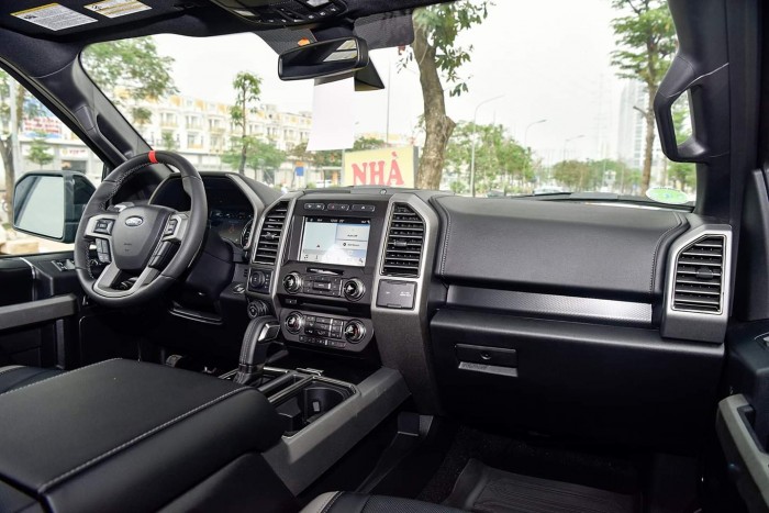 Bán ô tô Ford F150 Raptor Màu đen model 2019, màu đen, nhập khẩu Mỹ, LH: 0982.842838