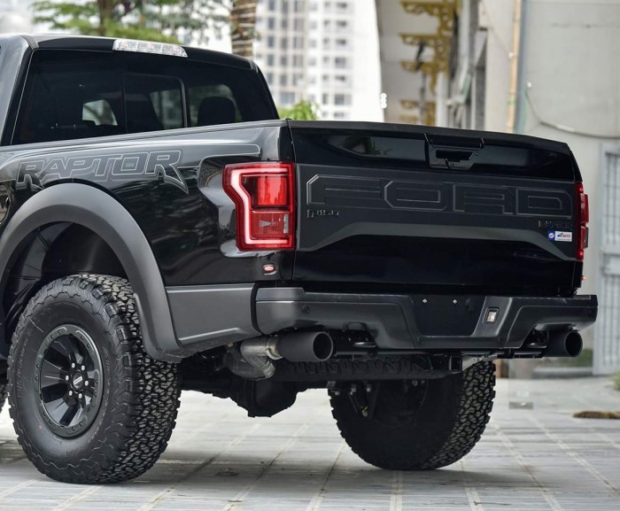 Bán ô tô Ford F150 Raptor Màu đen model 2019, màu đen, nhập khẩu Mỹ, LH: 0982.842838