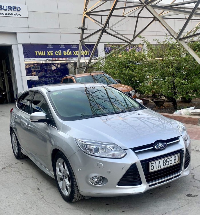 Bán Ford Focus 2.0L 05 cửa sx 2014(màu bạc)