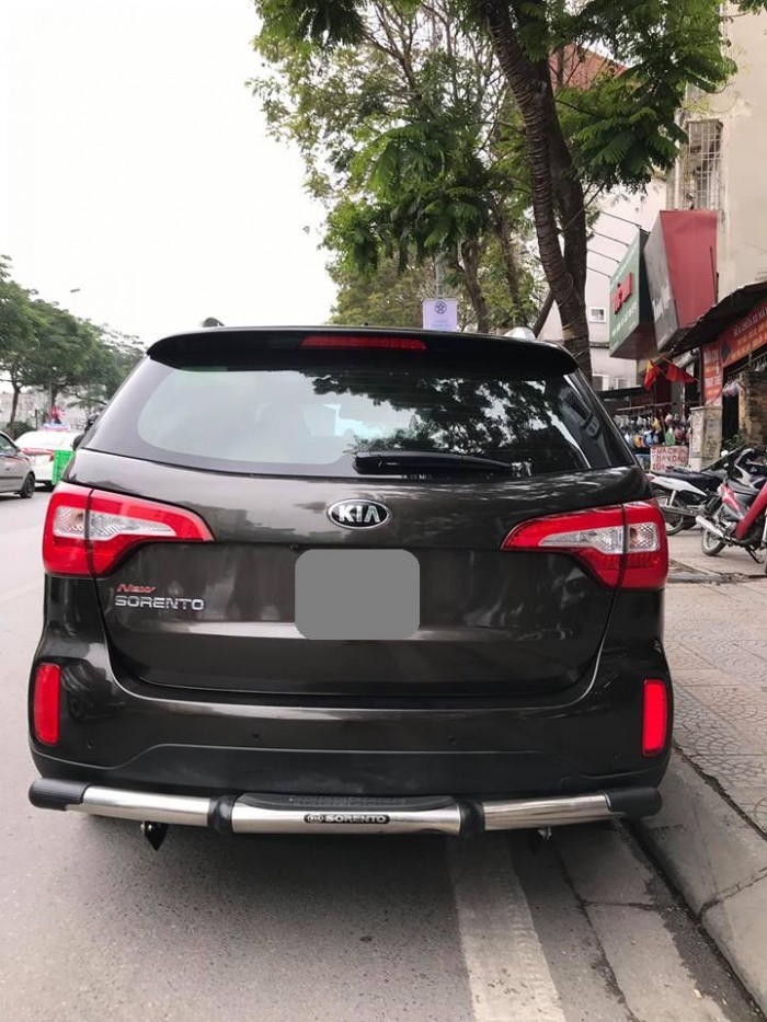 Bán Kia Sorento 2017 tự động màu Bạc chính chủ