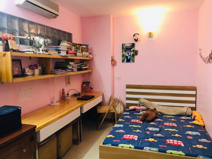 Hiếm lắm. Nhà nhỉnh 2 tỷ quận Đống Đa bán, đủ 3pn, đẹp xuất sắc. LH ngay để k bỏ lỡ cơ hội