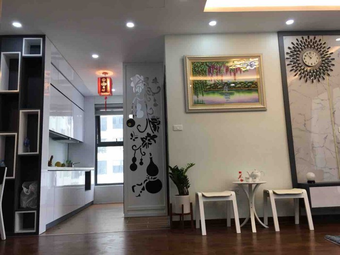 Bán căn góc 3PN hướng Tây Tứ Trạch, view hồ điều hoà, sân chơi, bể bơi, tầng trung, full nội thất