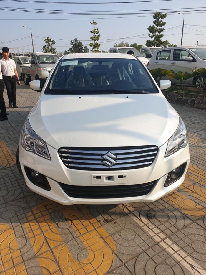 Xe du lịch Suzuki Ciaz 5 chỗ - Đẳng cấp Sedan