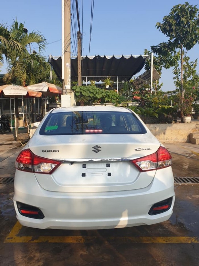 Xe du lịch Suzuki Ciaz 5 chỗ - Đẳng cấp Sedan
