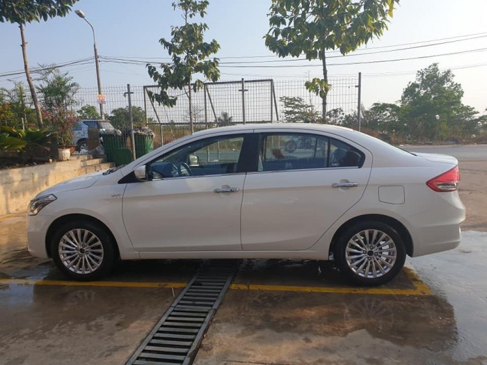 Xe du lịch Suzuki Ciaz 5 chỗ - Đẳng cấp Sedan