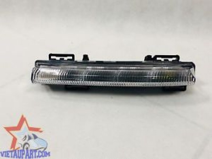 A0999065300-đèn gầm trái C300 W204