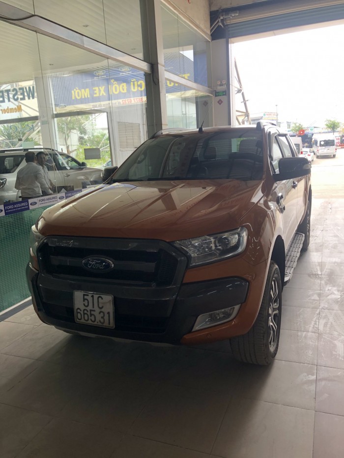 Bán Ford Ranger Wiltrack 3.2L màu cam sx 2015 form mới