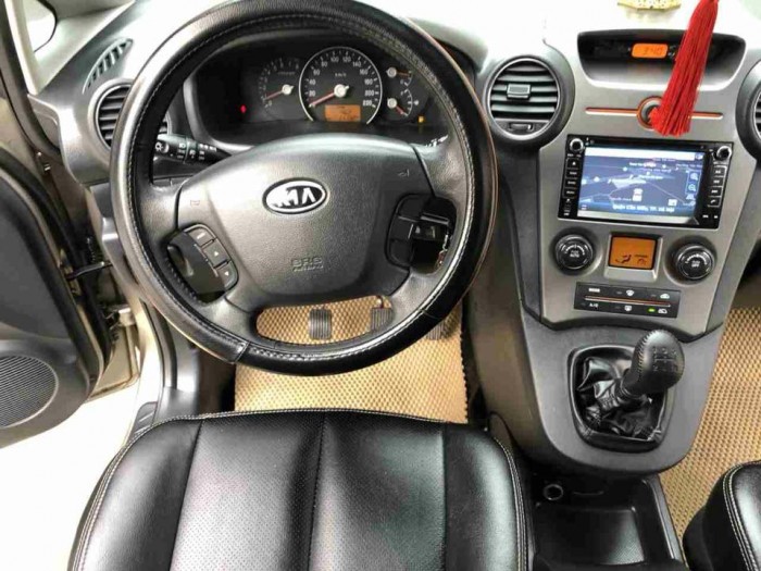 Bán nhanh Kia Carens 2016 số sàn màu vàng cát, xe gia đình giữ kỹ