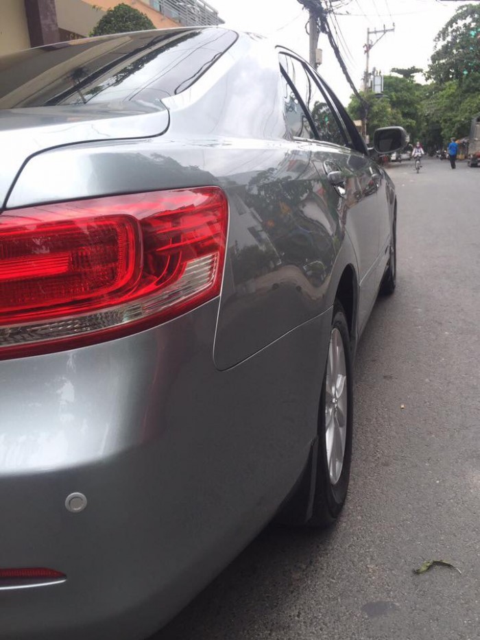 Bán Toyota Camry 2011 bản 2.4G màu xám tự động rất đẹp.