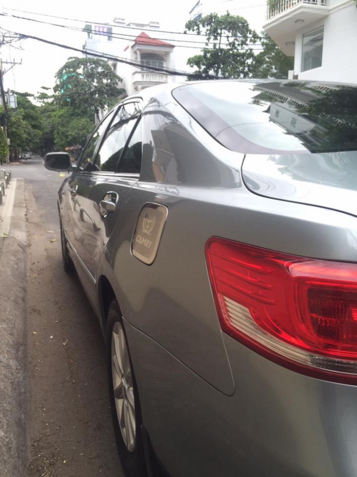 Bán Toyota Camry 2011 bản 2.4G màu xám tự động rất đẹp.