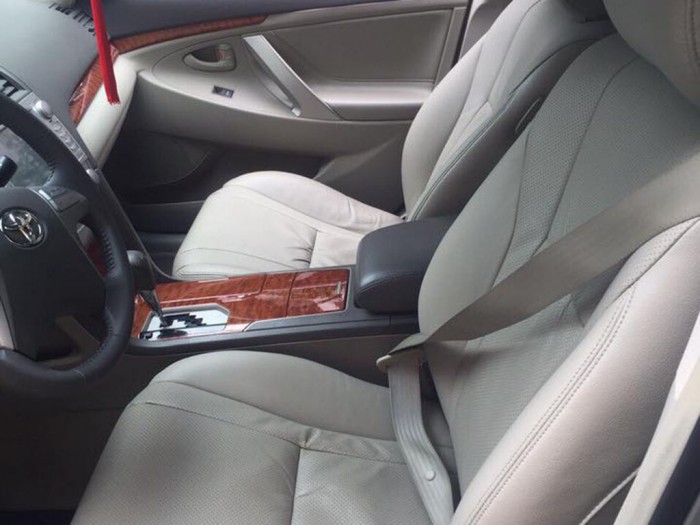Bán Toyota Camry 2011 bản 2.4G màu xám tự động rất đẹp.