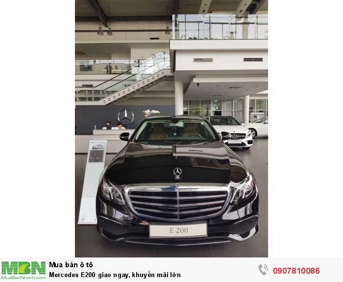 Mercedes E200 giao ngay, khuyến mãi lớn