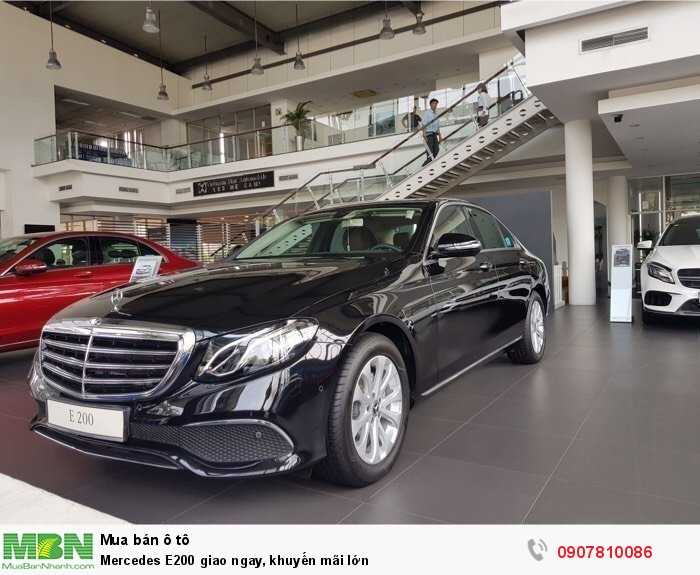 Mercedes E200 giao ngay, khuyến mãi lớn