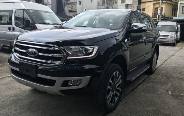 Cần bán xe Ford Everest Titanium  màu đen 2019 tại Vĩnh Phúc, Cao Bằng, Lạng Sơn