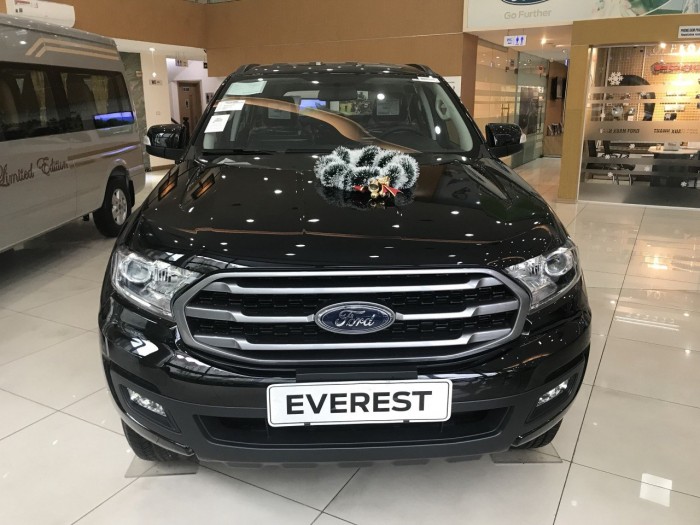 Xe Ford Everest Ambiente 2.0 4x2 AT 2019 Màu Đen Trả góp, Giá xE Everest mới nhất Ford Thăng Long