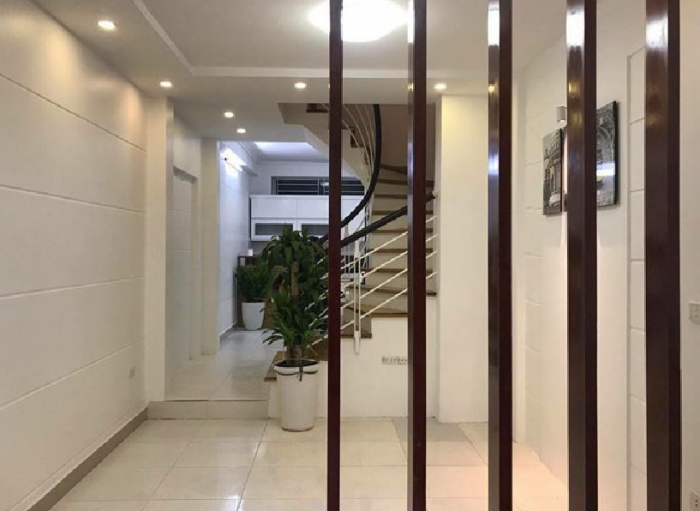 Bán nhà mới phố Tôn Thất Tùng 42m2, 4 phòng ngủ.