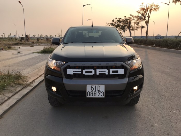 Bán Ford Ranger XLS 2.2MT máy dầu số sàn 1 cầu nhập Thái Lan 2016 /2017 biển SG mới 99%
