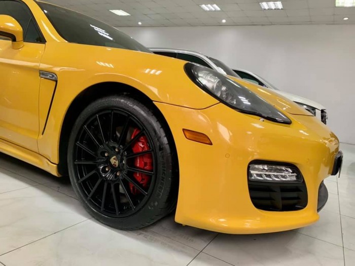 Porsche Panamera sản xuất 2010 đăng kí 2011