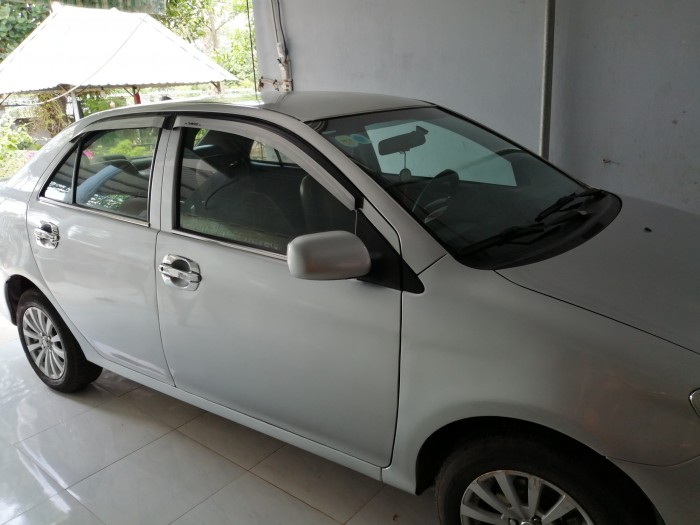 Cần Bán Xe Toyota Vios 2005 Chính Chủ Màu Bạc