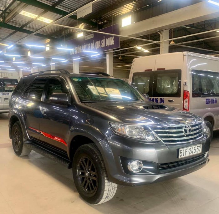 Bán Toyota Fortuner 2.5G MT sx 2015